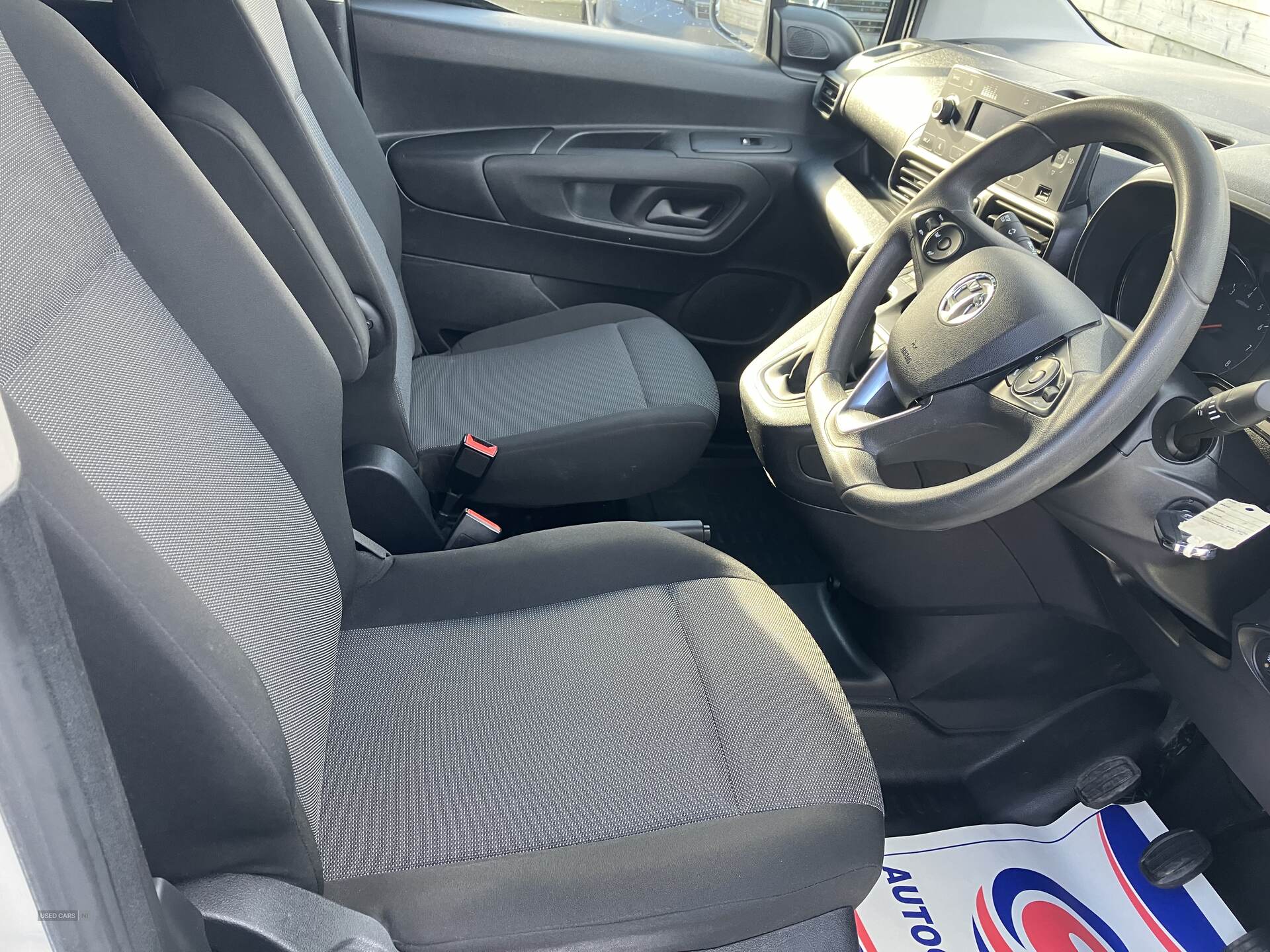 Oct 2020 Vauxhall Combo 2300 1.5 Turbo D 100ps H1 Edition Crew Van