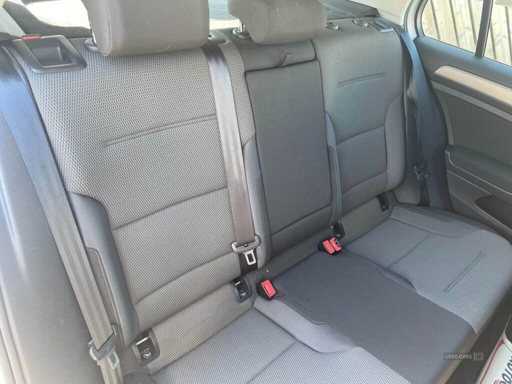 Mar 2014 Volkswagen Golf 1.6 TDI 105 SE 5dr