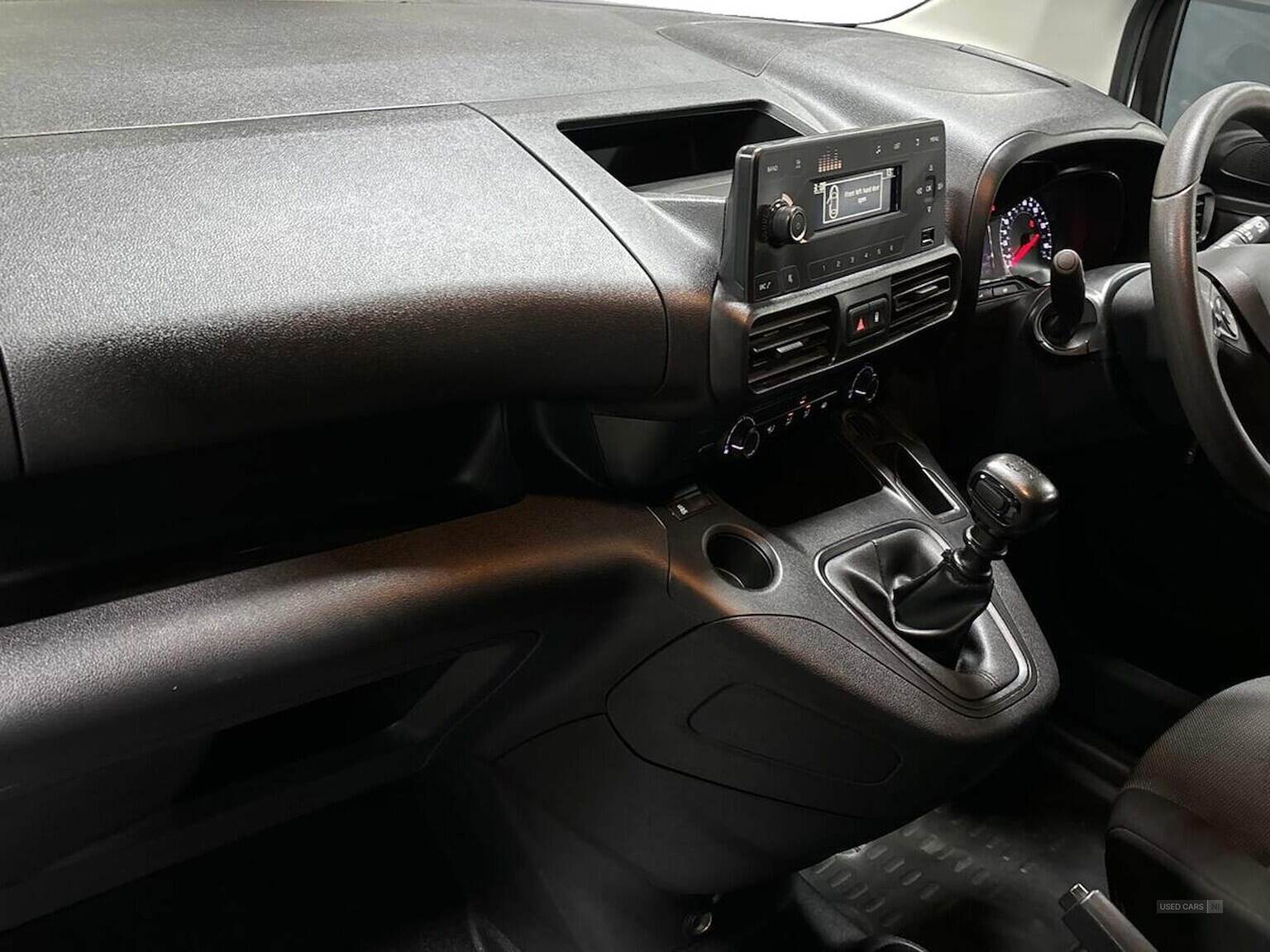 Sep 2022 Vauxhall Combo CARGO 2000 1.5 Turbo D 100Ps H1 Dynamic Van [6 Speed]