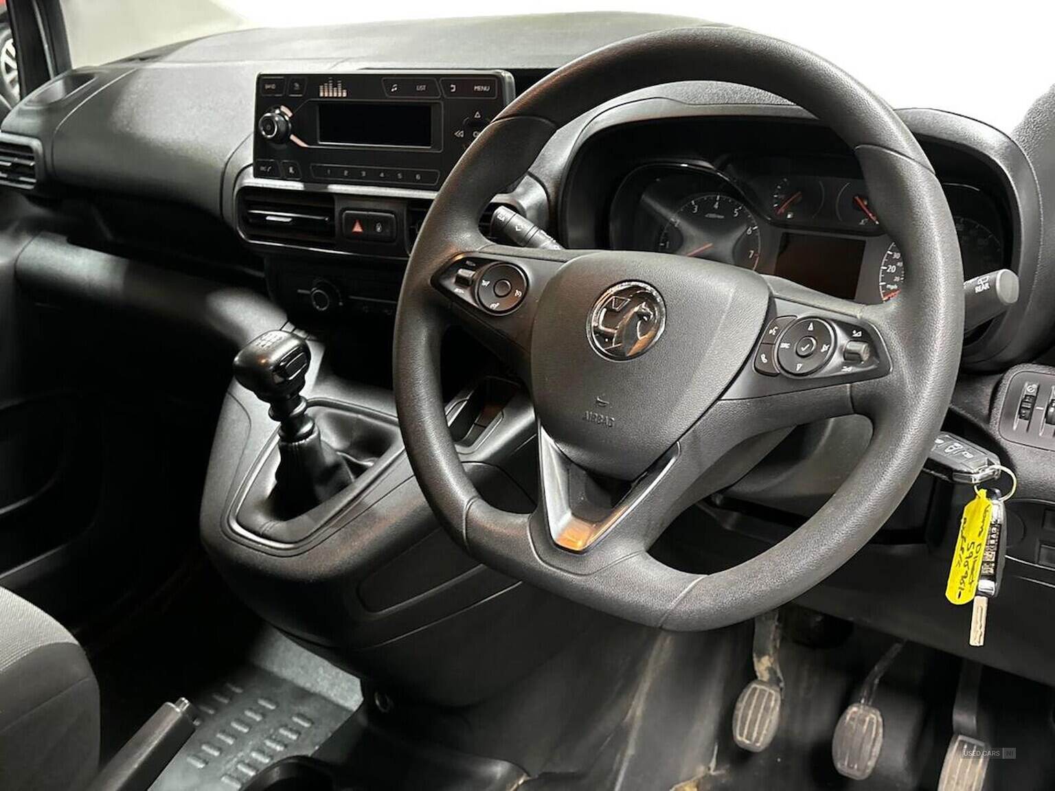 Sep 2022 Vauxhall Combo CARGO 2000 1.5 Turbo D 100Ps H1 Dynamic Van [6 Speed]