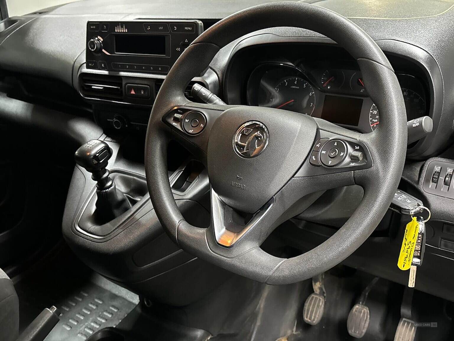 Sep 2022 Vauxhall Combo CARGO 2000 1.5 Turbo D 100Ps H1 Dynamic Van [6 Speed]
