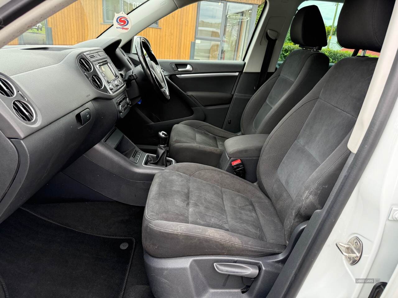 Apr 2015 Volkswagen Tiguan 2.0 TDi BlueMotion Tech Match 5dr [2WD]