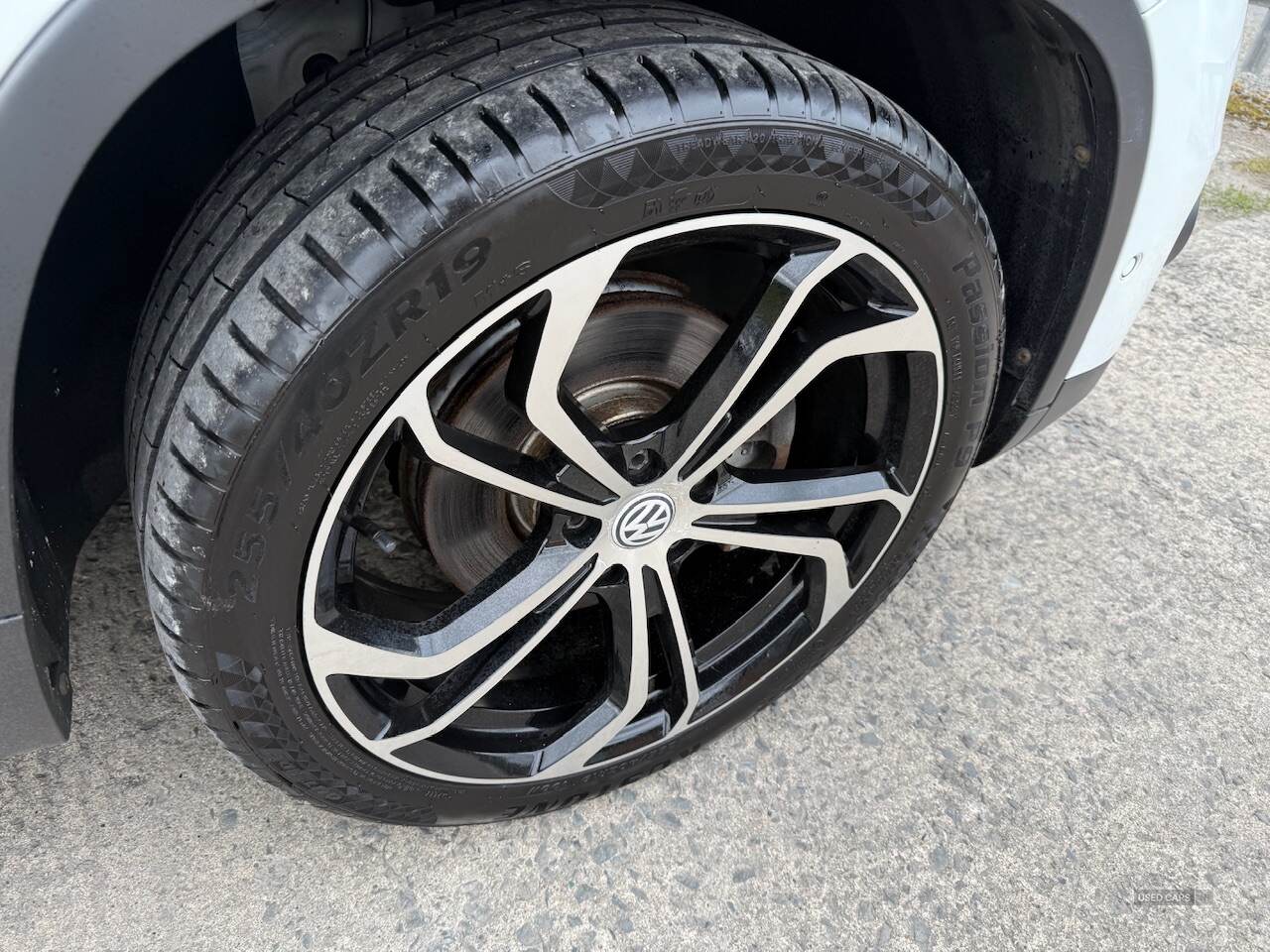 Apr 2015 Volkswagen Tiguan 2.0 TDi BlueMotion Tech Match 5dr [2WD]