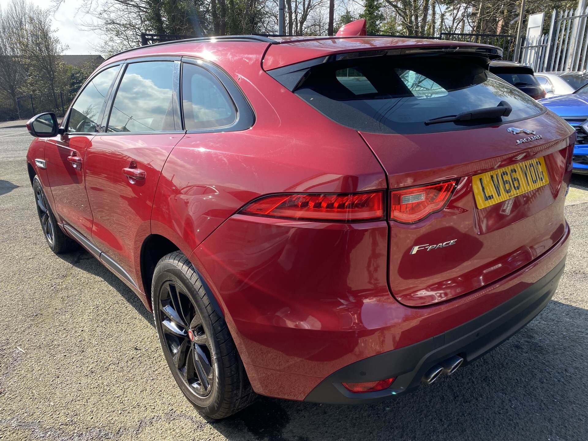 Nov 2016 Jaguar F-Pace 2.0d R-Sport 5dr Auto AWD