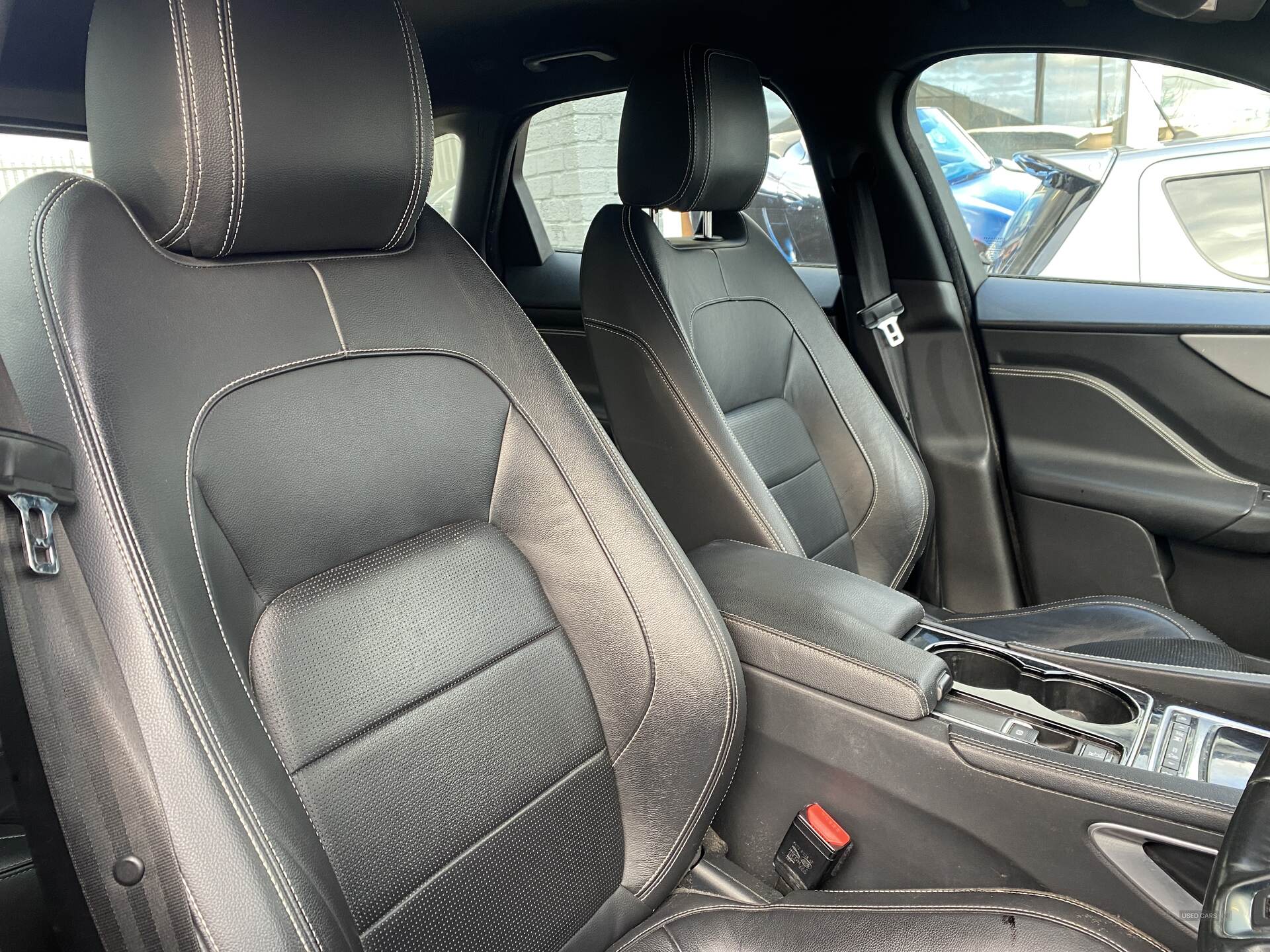 Nov 2016 Jaguar F-Pace 2.0d R-Sport 5dr Auto AWD