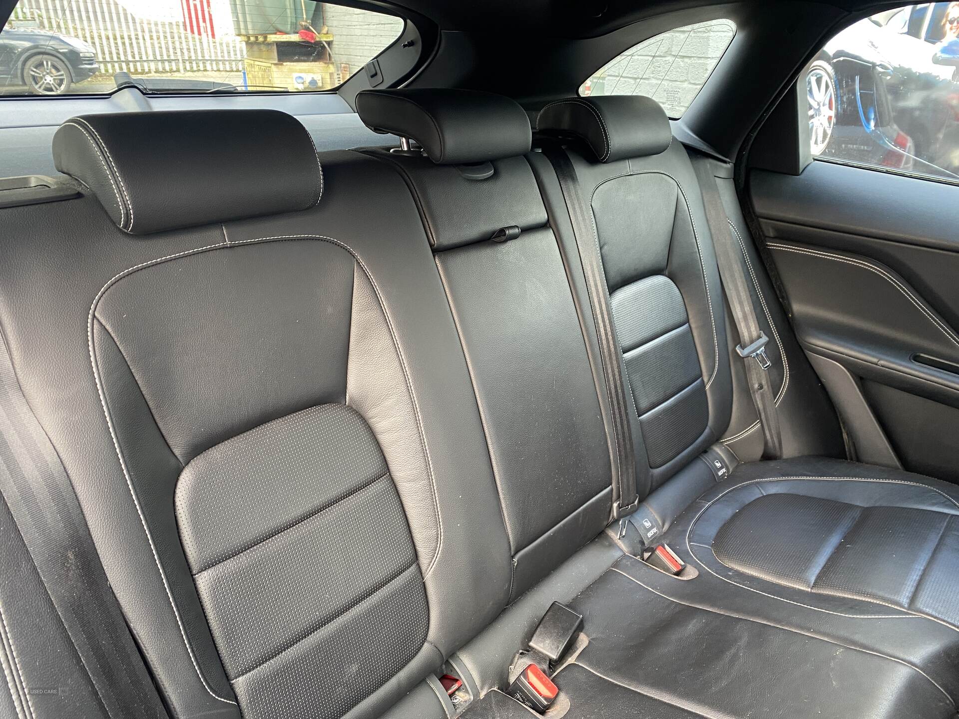Nov 2016 Jaguar F-Pace 2.0d R-Sport 5dr Auto AWD