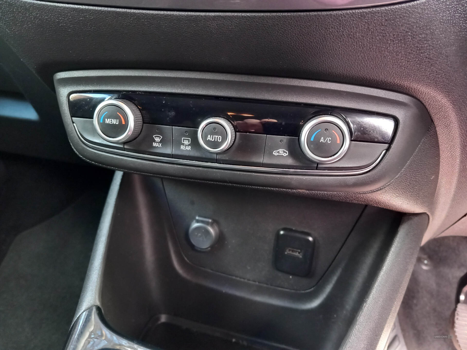 Jan 2019 Vauxhall Crossland X 1.2T ecoTec [110] Elite 5dr [6 Speed] [S/S]