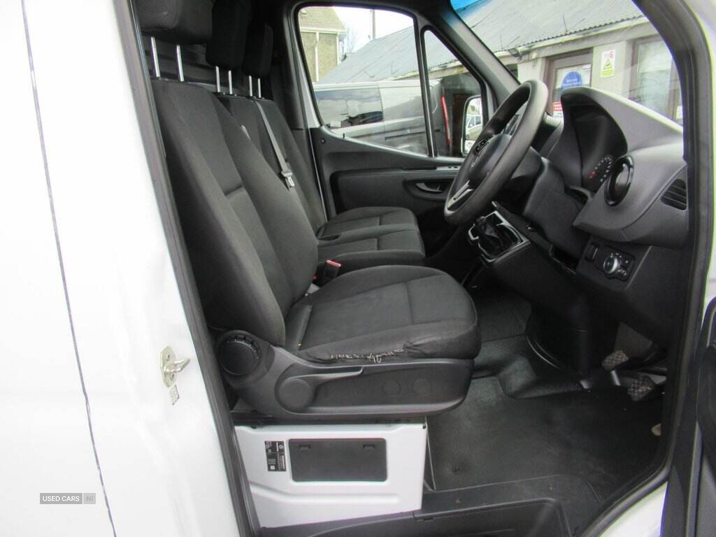 Nov 2020 Mercedes-Benz Sprinter 3.5t H2 Progressive Van