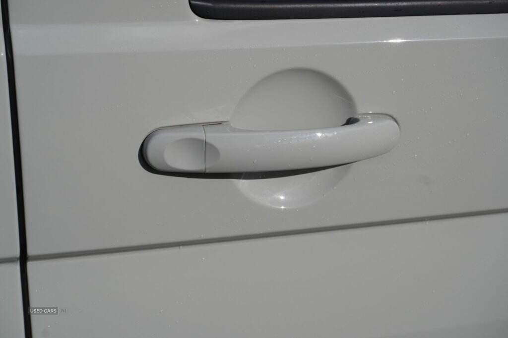 Jun 2023 Volkswagen Transporter 2.0 TDI 150 Highline Kombi Van