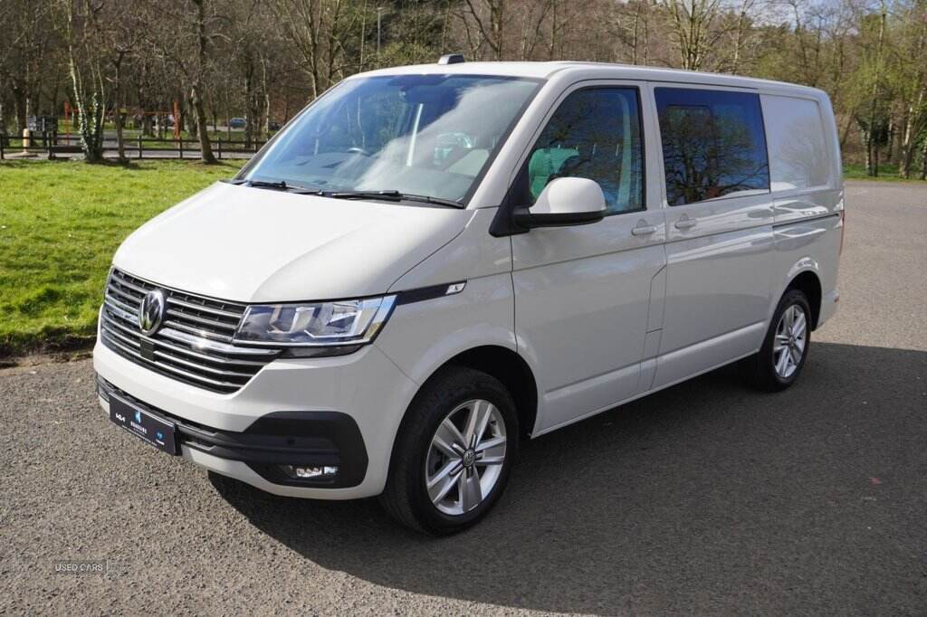 Jun 2023 Volkswagen Transporter 2.0 TDI 150 Highline Kombi Van