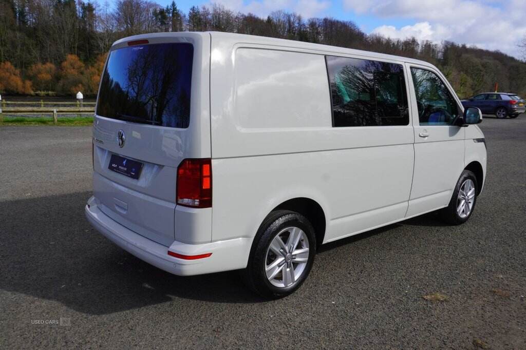 Jun 2023 Volkswagen Transporter 2.0 TDI 150 Highline Kombi Van