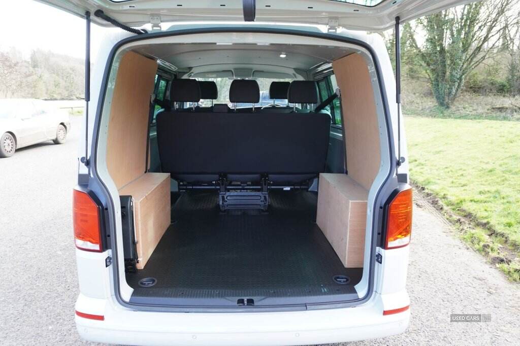Jun 2023 Volkswagen Transporter 2.0 TDI 150 Highline Kombi Van