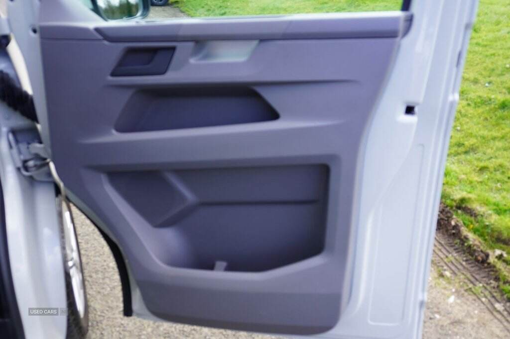 Jun 2023 Volkswagen Transporter 2.0 TDI 150 Highline Kombi Van