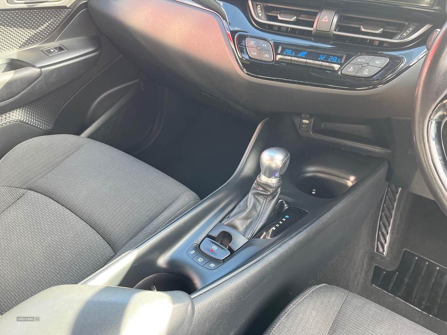 Mar 2017 Toyota C-HR 1.8 Hybrid Icon 5Dr Cvt