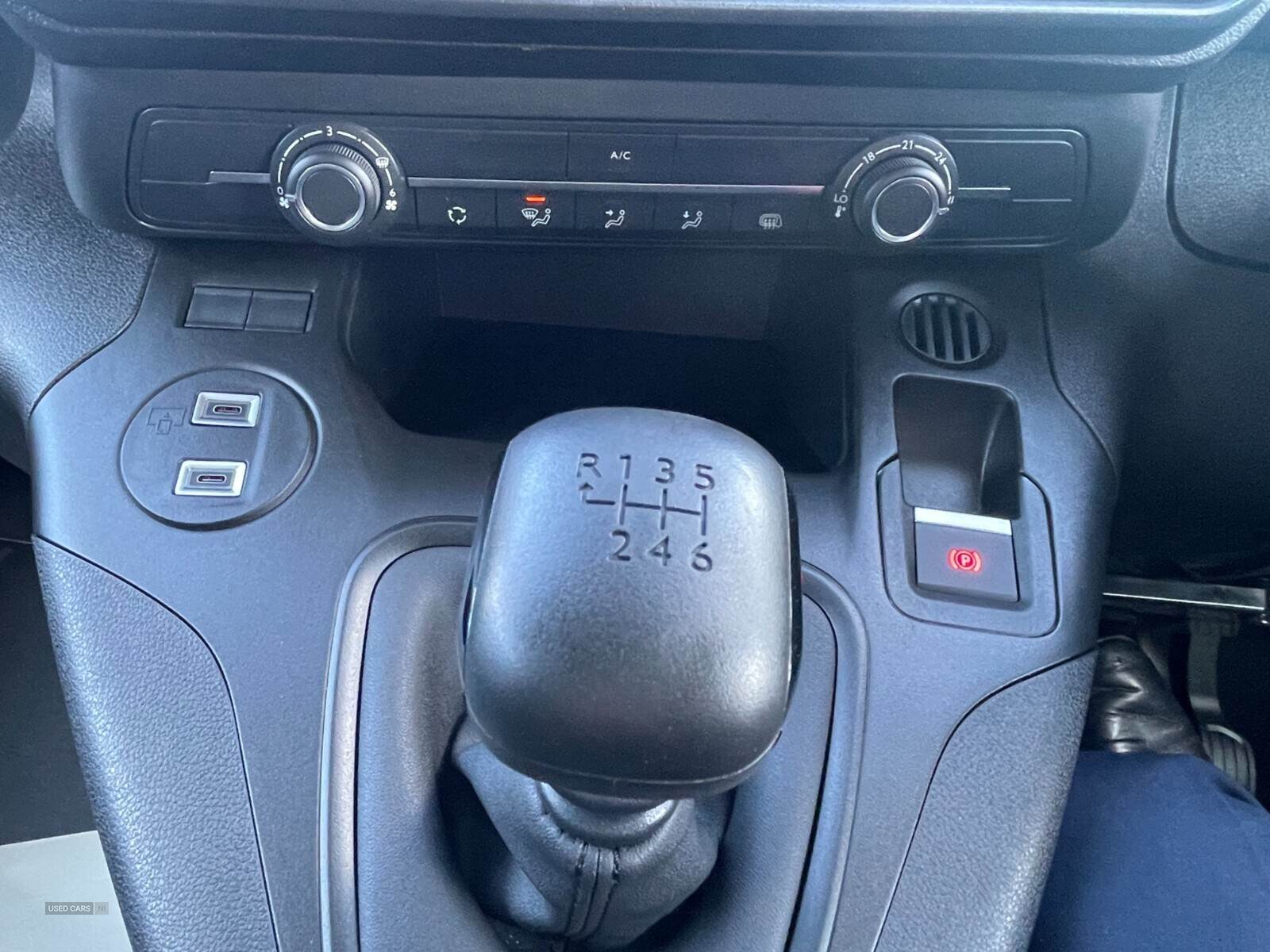 Jan 2025 Peugeot Partner 1.5 BlueHDi 100 Professional Plus Van