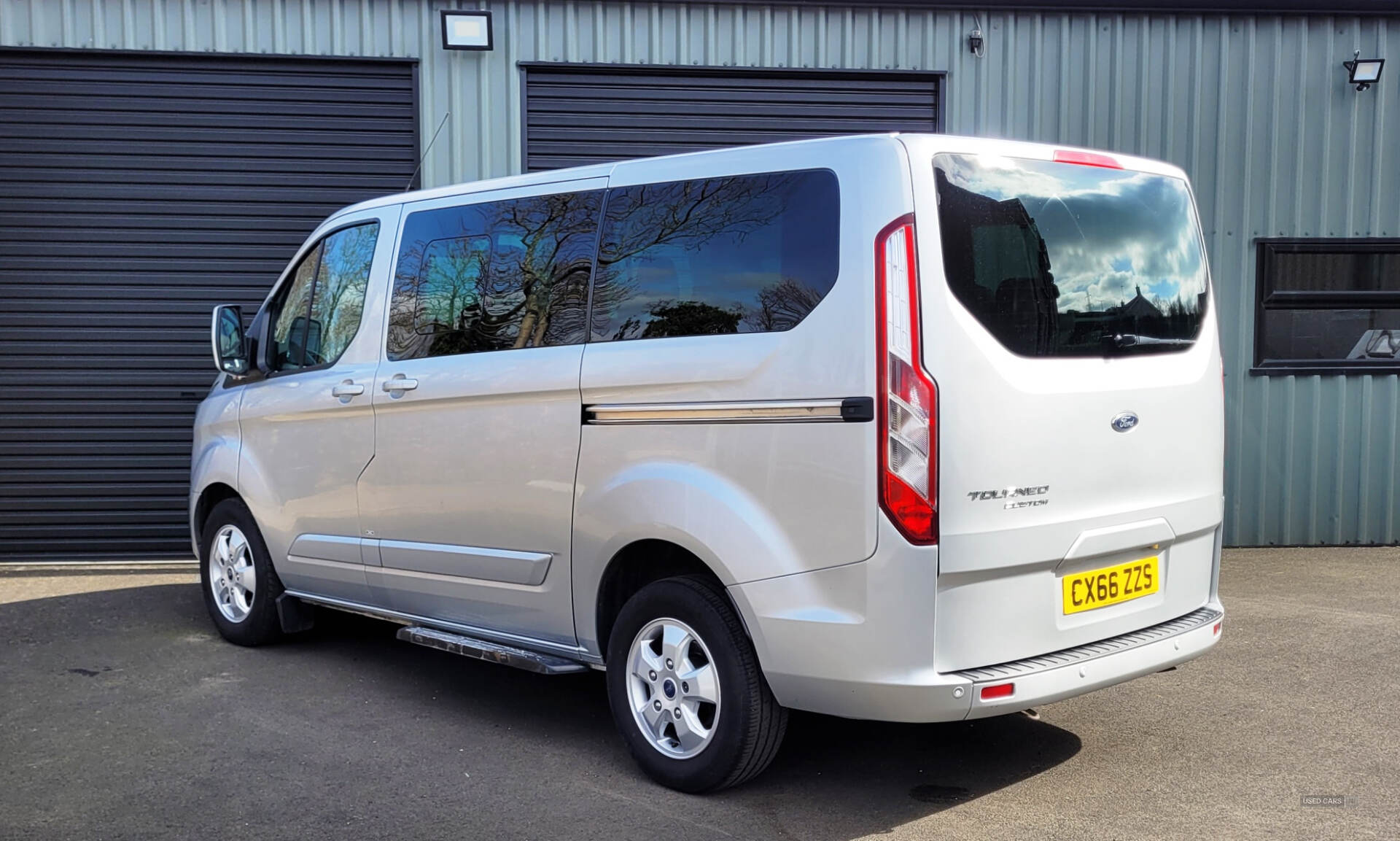 Nov 2016 Ford Tourneo 2.0 TDCi 170ps Low Roof 8 Seater Titanium
