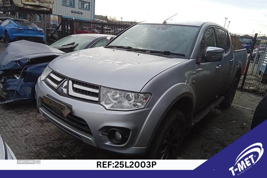 Jun 2015 Mitsubishi L200 D/Cab DI-D Warrior II 4WD 176Bhp [2010]