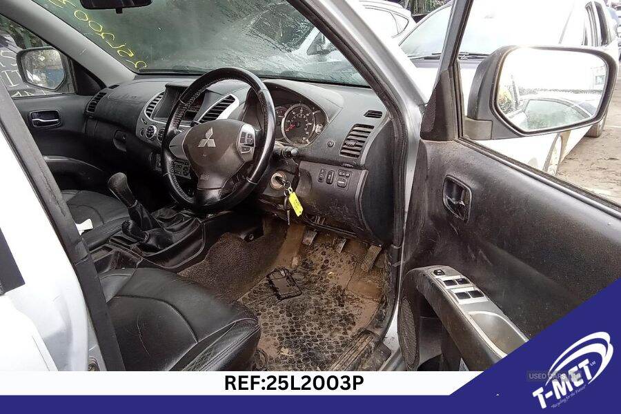 Jun 2015 Mitsubishi L200 D/Cab DI-D Warrior II 4WD 176Bhp [2010]
