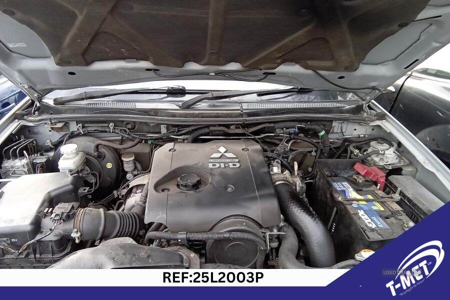 Jun 2015 Mitsubishi L200 D/Cab DI-D Warrior II 4WD 176Bhp [2010]