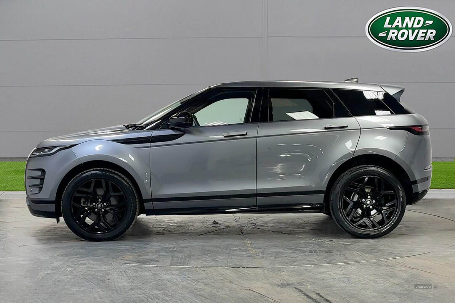 Mar 2022 Land Rover Range Rover Evoque 2.0 D200 R-Dynamic Hse 5Dr Auto