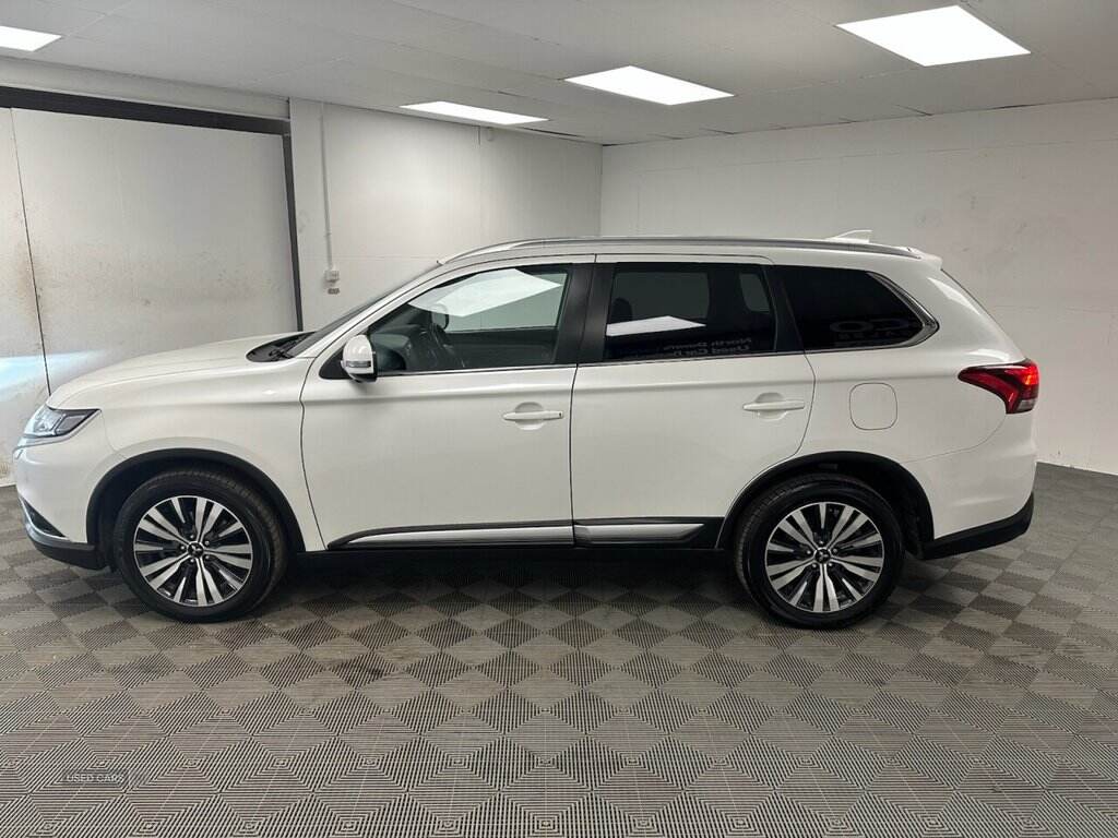Nov 2019 Mitsubishi Outlander 2.0 Exceed 5dr CVT