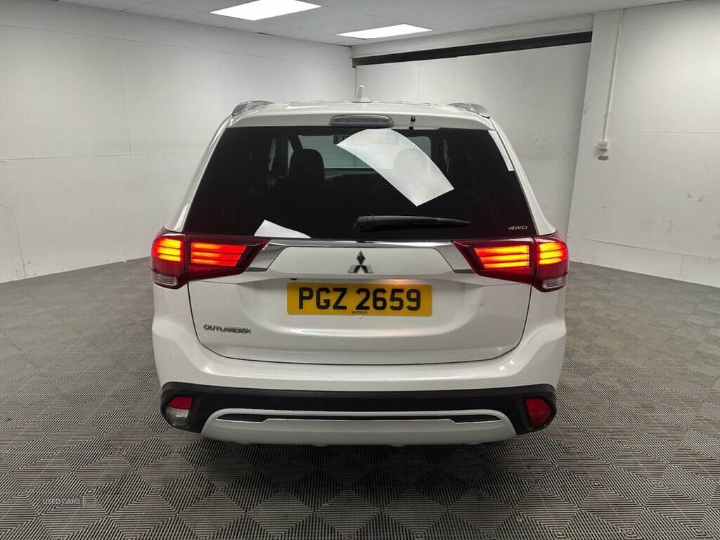 Nov 2019 Mitsubishi Outlander 2.0 Exceed 5dr CVT