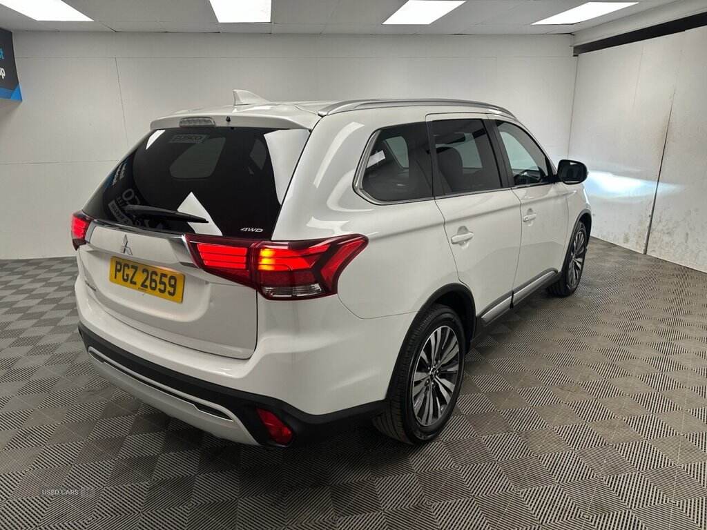 Nov 2019 Mitsubishi Outlander 2.0 Exceed 5dr CVT
