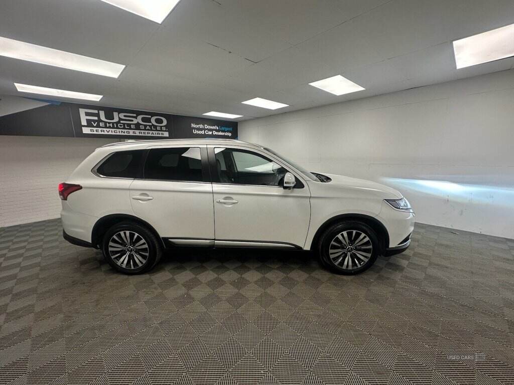 Nov 2019 Mitsubishi Outlander 2.0 Exceed 5dr CVT