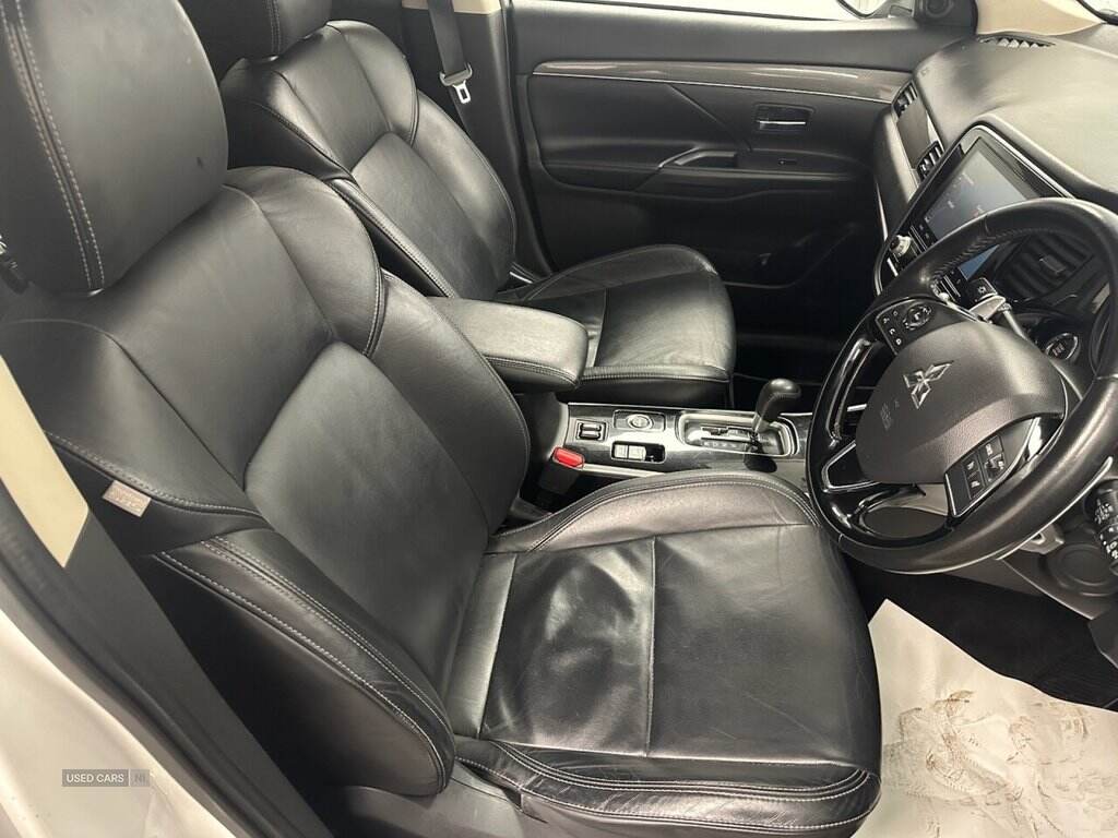 Nov 2019 Mitsubishi Outlander 2.0 Exceed 5dr CVT