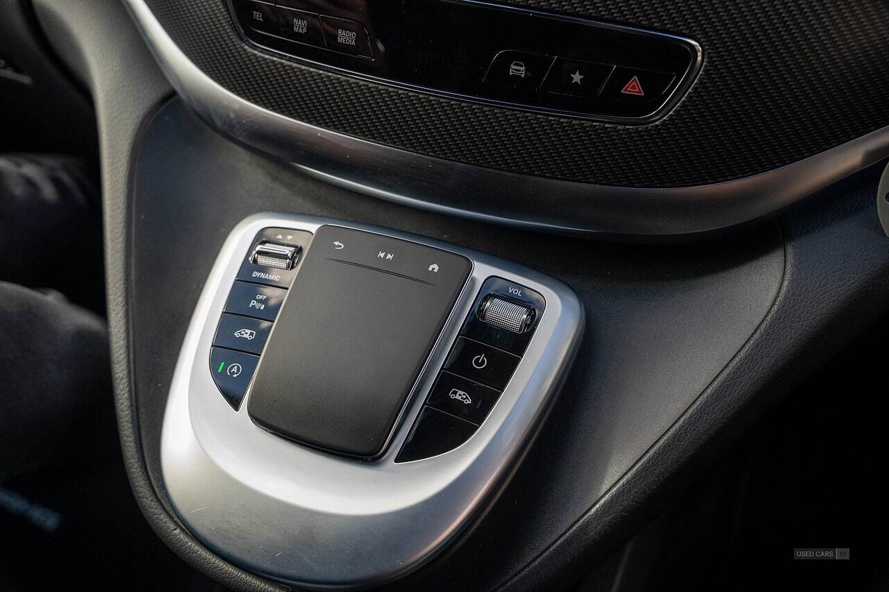 Jul 2022 Mercedes-Benz V Class V220 d AMG Line 5dr 9G-Tronic [Extra Long]