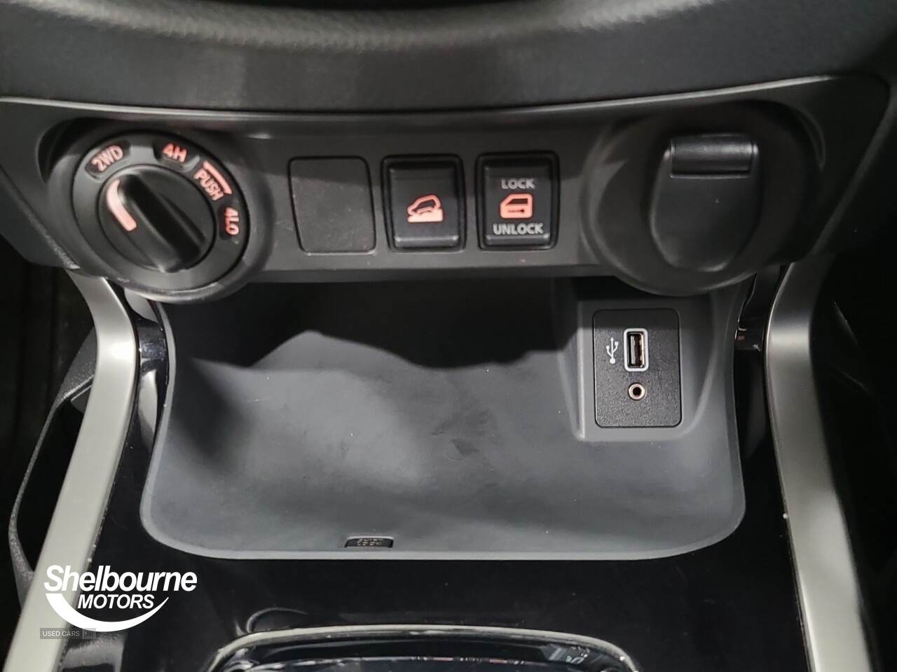 Dec 2021 Nissan Navara Double Cab Pick Up Tekna 2.3dCi 190 TT 4WD Auto