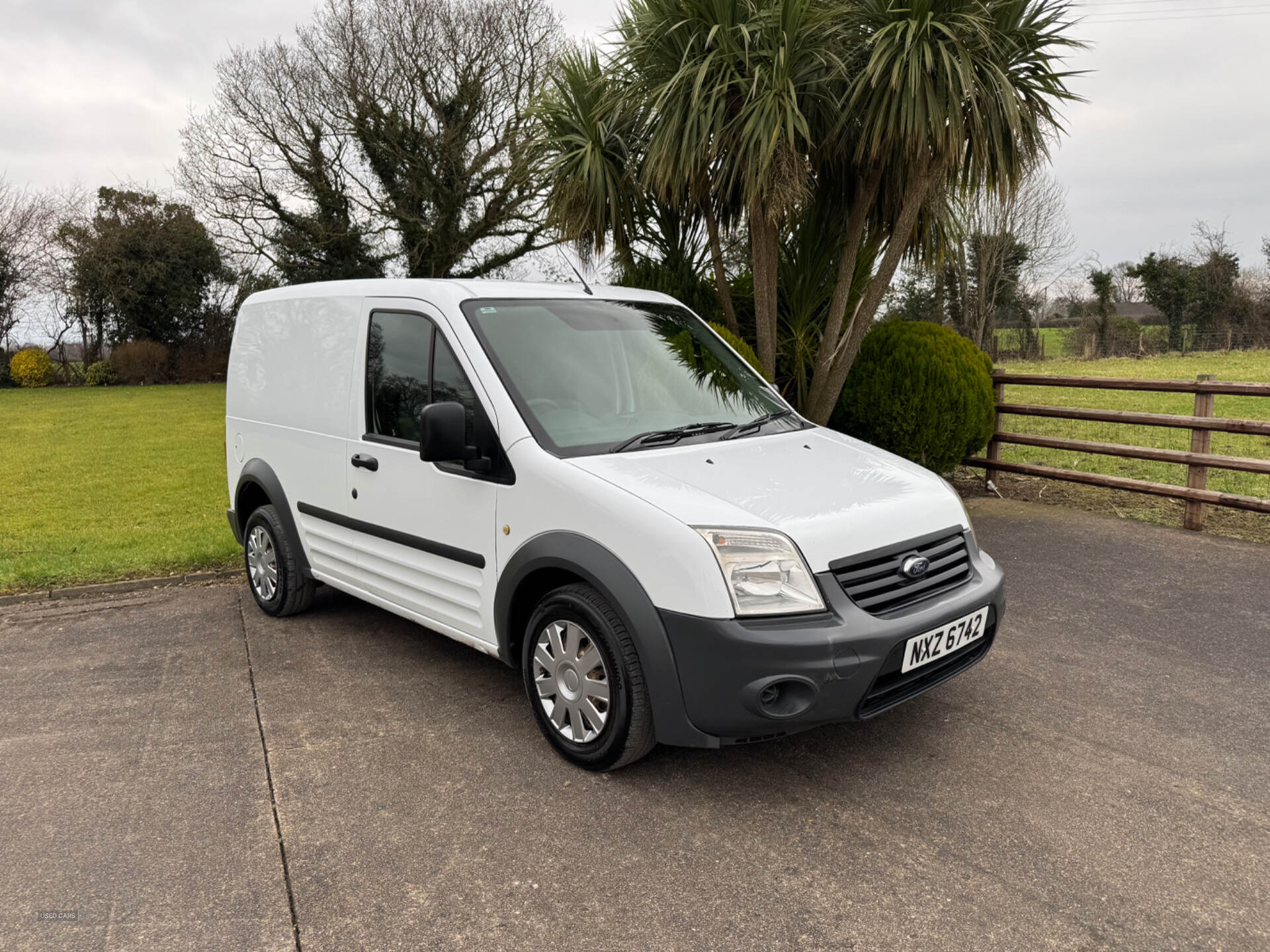 Aug 2013 Ford Transit Connect Low Roof Van TDCi 110ps