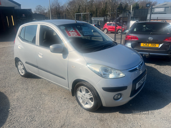 Hyundai i10 HATCHBACK in Down