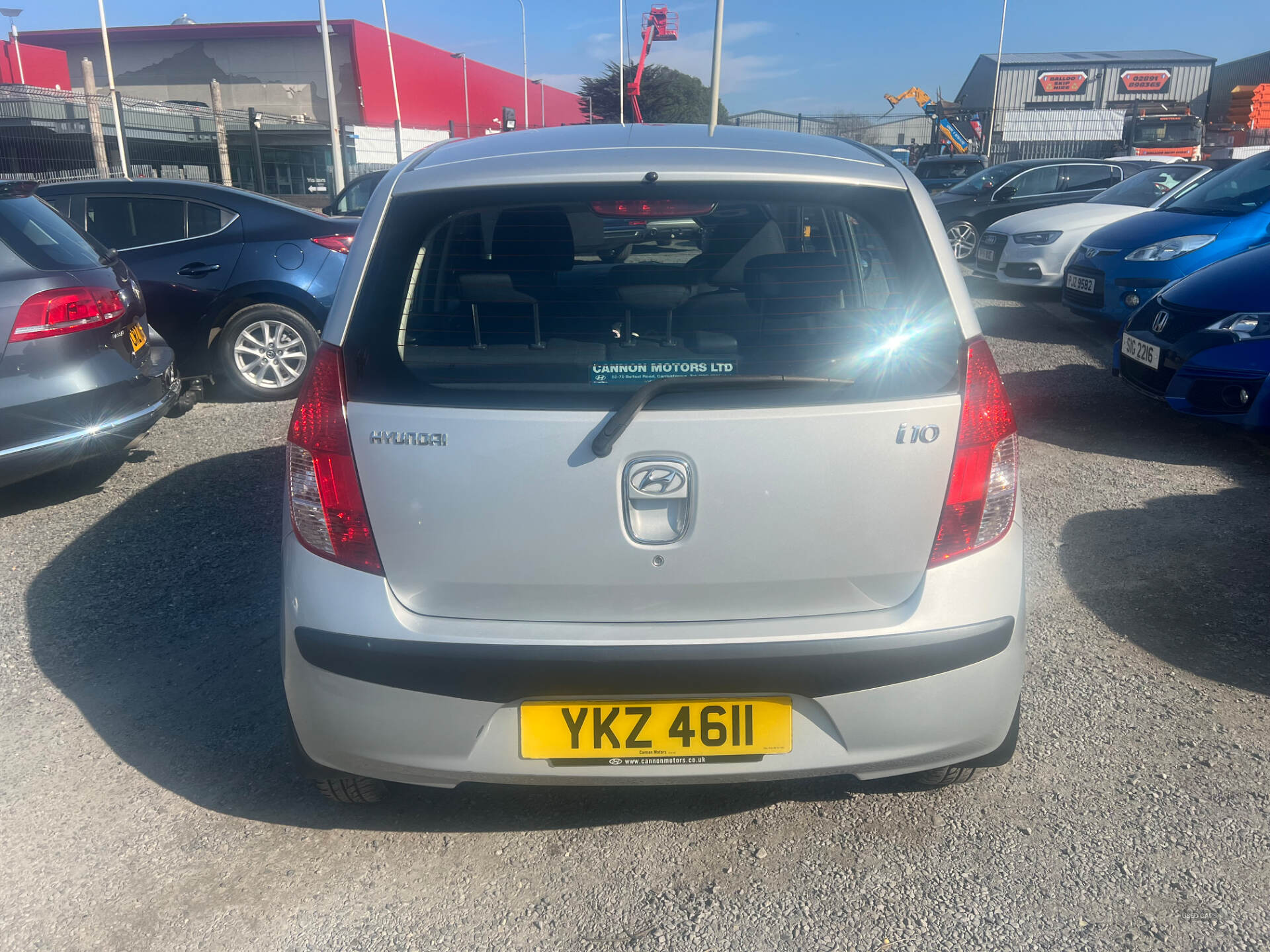 Hyundai i10 HATCHBACK in Down