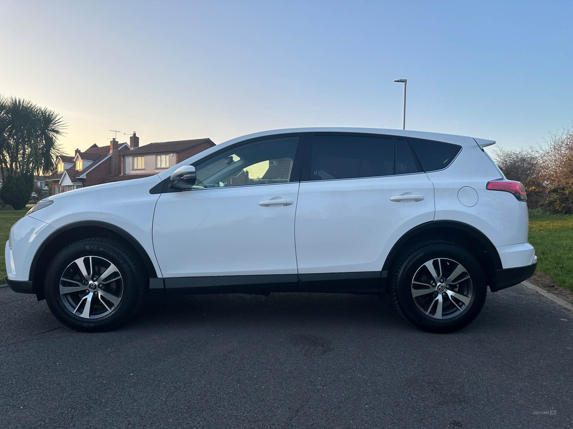 May 2016 Toyota RAV4 2.0 D-4D Business Edition 5dr 2WD