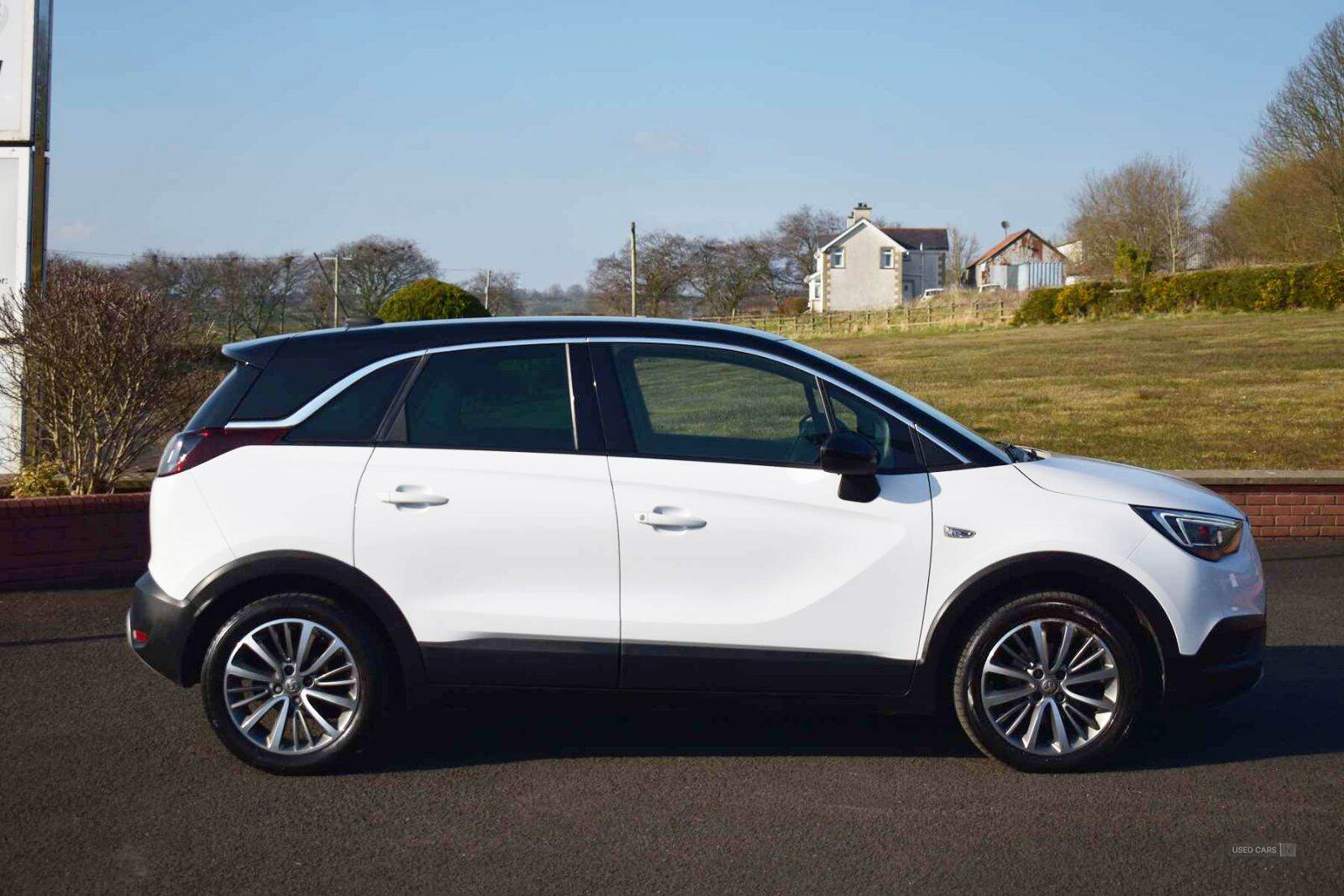 Feb 2020 Vauxhall Crossland X 1.2T [110] SRi Nav 5dr [6 Spd] [S/S]