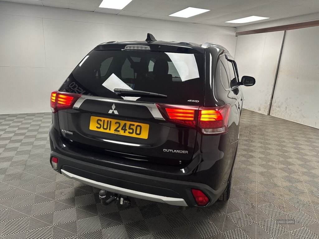 Mar 2025 Mitsubishi Outlander 2.2 DI-D 4 SUV 5dr Diesel Manual 4WD Euro 6 (s/s) (147 ps) Good History, Sat Nav, Bluetooth
