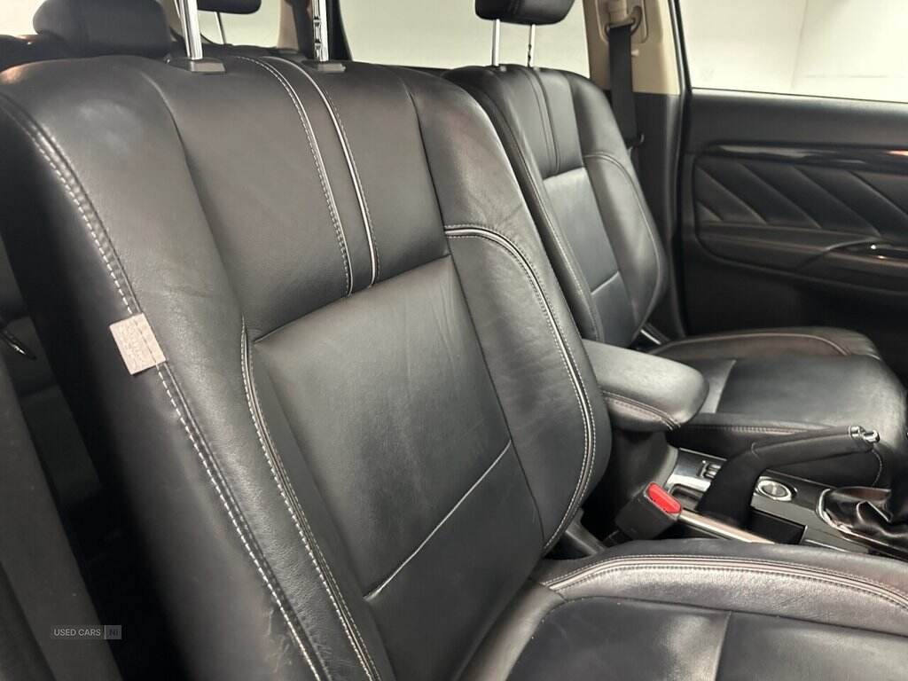 Mar 2025 Mitsubishi Outlander 2.2 DI-D 4 SUV 5dr Diesel Manual 4WD Euro 6 (s/s) (147 ps) Good History, Sat Nav, Bluetooth