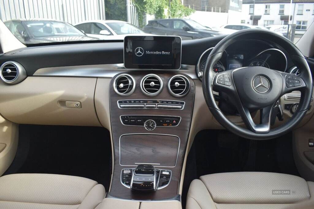 Apr 2016 Mercedes-Benz C-Class C220d Sport 4dr Auto