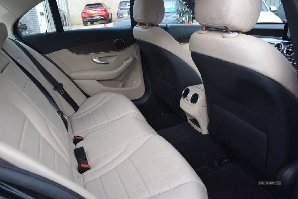 Apr 2016 Mercedes-Benz C-Class C220d Sport 4dr Auto