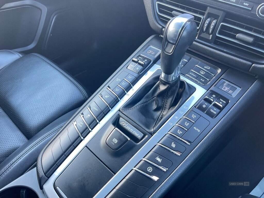 Mar 2020 Porsche Macan 5dr PDK