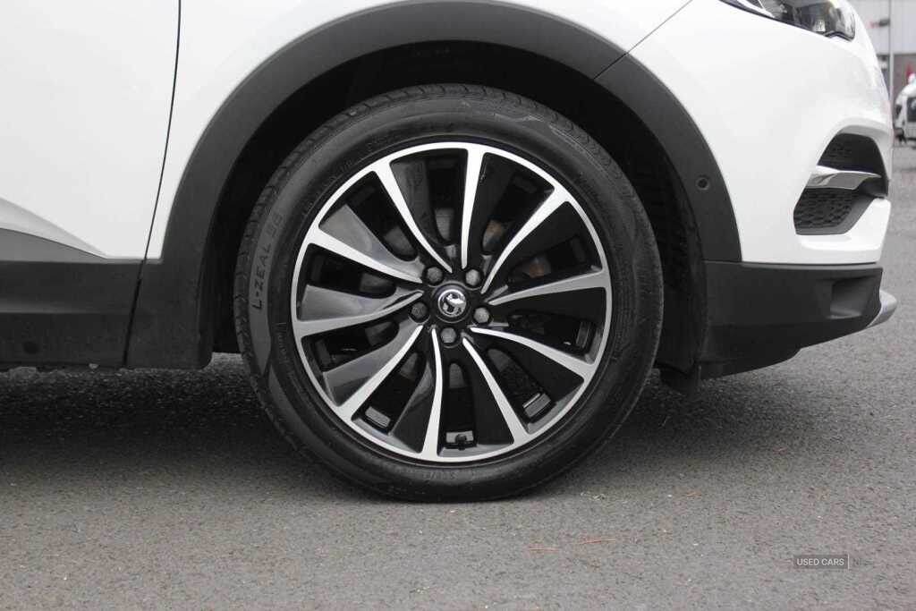 Dec 2020 Vauxhall Grandland X 1.2 Turbo Elite Nav 5dr