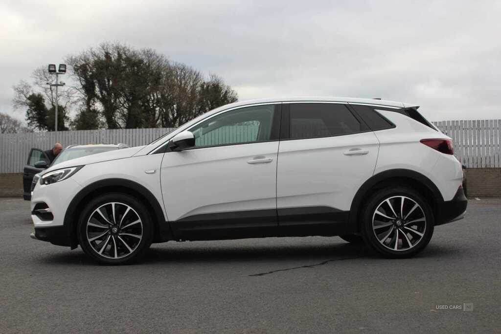Dec 2020 Vauxhall Grandland X 1.2 Turbo Elite Nav 5dr