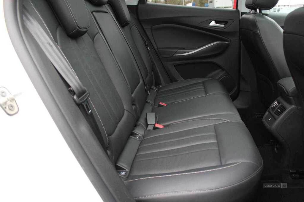 Dec 2020 Vauxhall Grandland X 1.2 Turbo Elite Nav 5dr