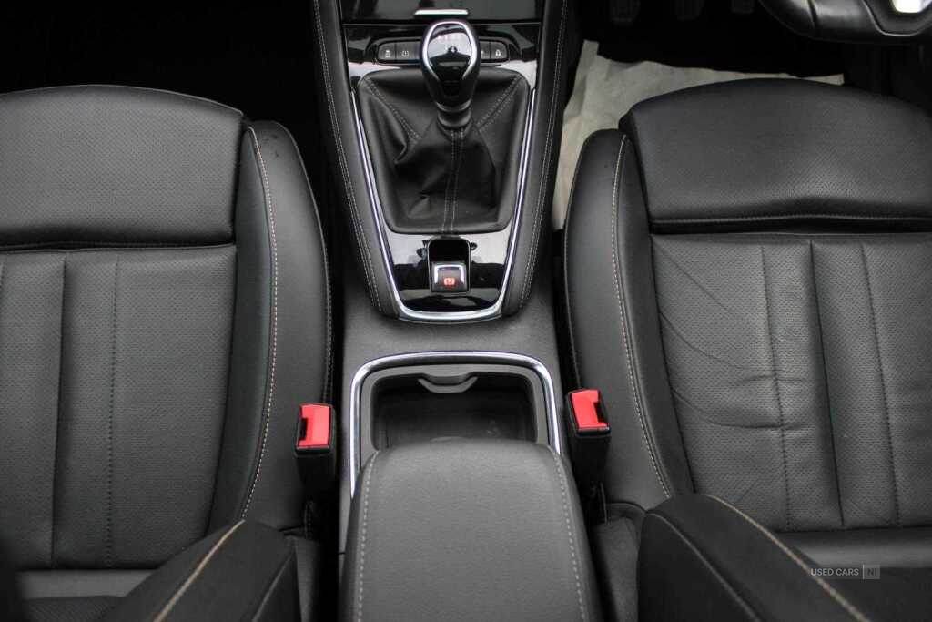 Dec 2020 Vauxhall Grandland X 1.2 Turbo Elite Nav 5dr