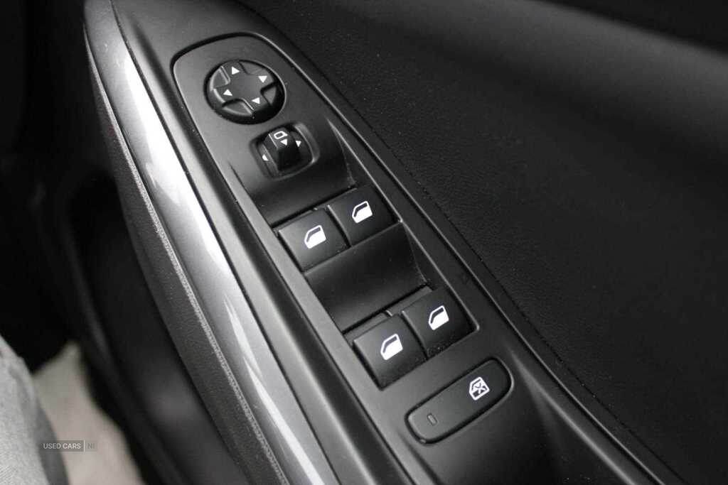 Dec 2020 Vauxhall Grandland X 1.2 Turbo Elite Nav 5dr