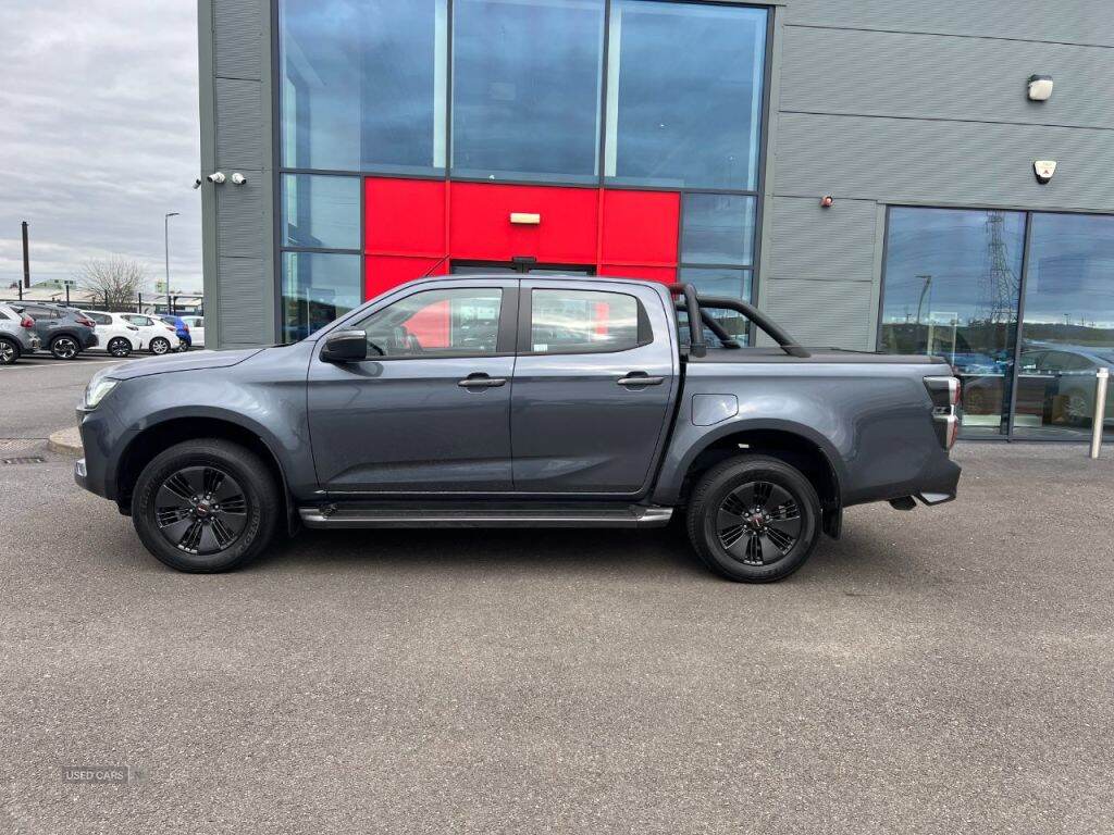 Feb 2023 Isuzu D-Max 1.9 V-Cross Double Cab 4x4 Auto