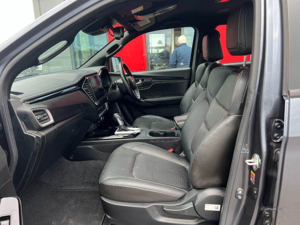 Feb 2023 Isuzu D-Max 1.9 V-Cross Double Cab 4x4 Auto