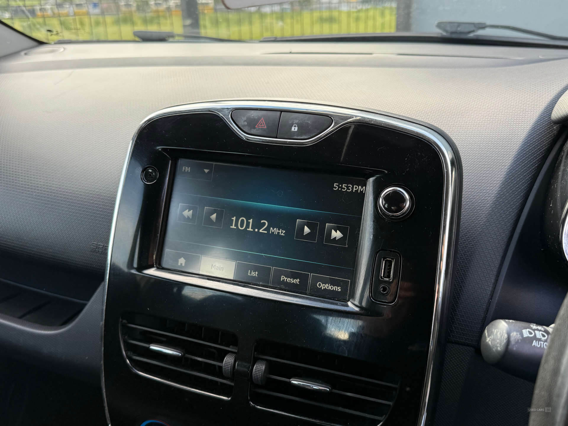 Mar 2014 Renault Clio 1.2 16V Dynamique MediaNav 5dr
