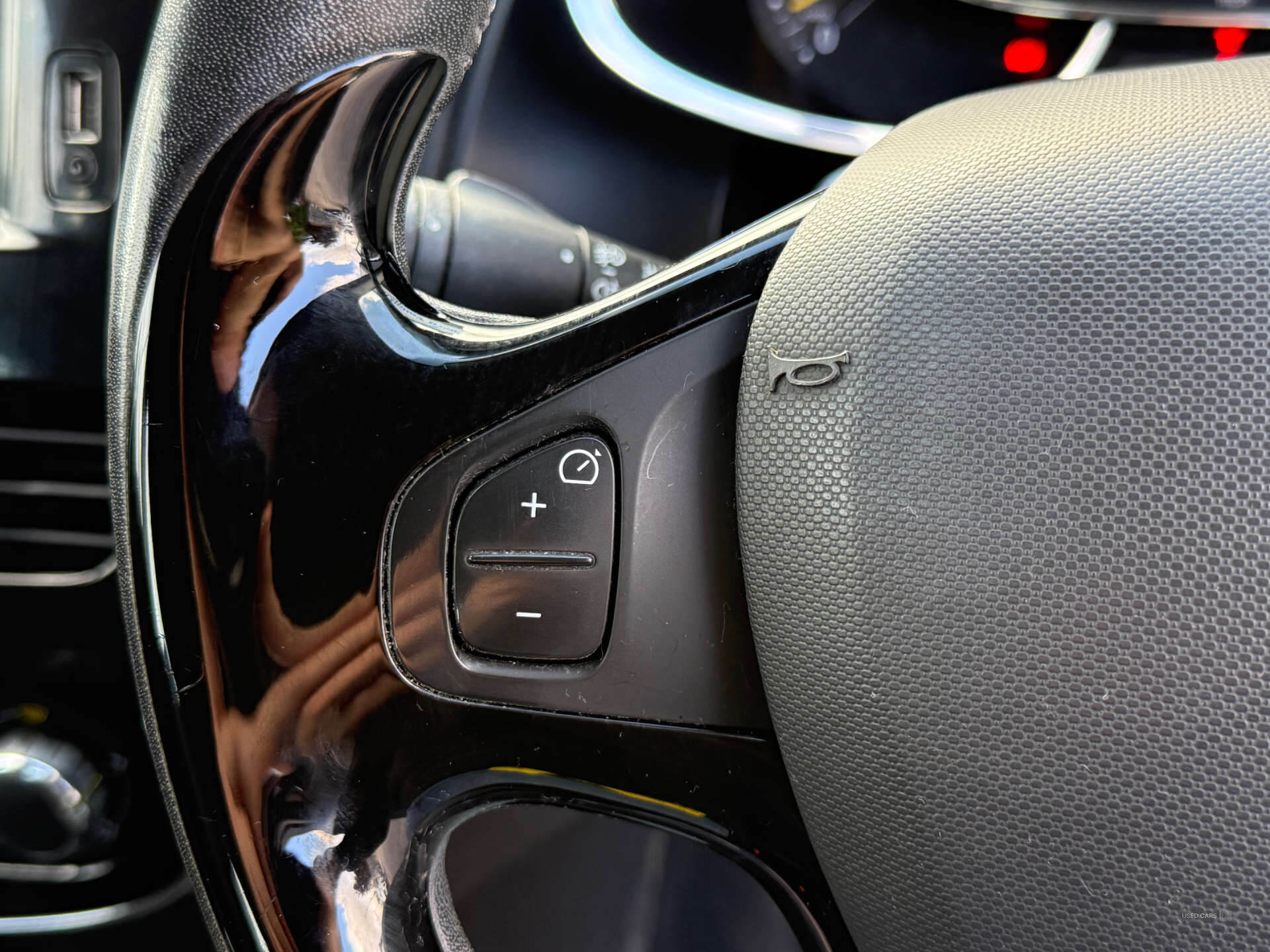 Mar 2014 Renault Clio 1.2 16V Dynamique MediaNav 5dr